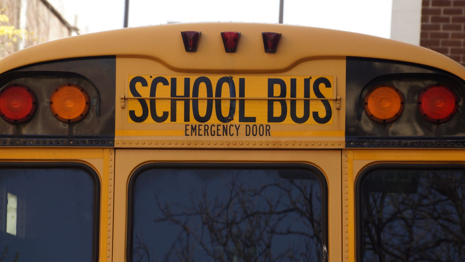 Iowa DOT announces more than $3 million in funding for electric school buses