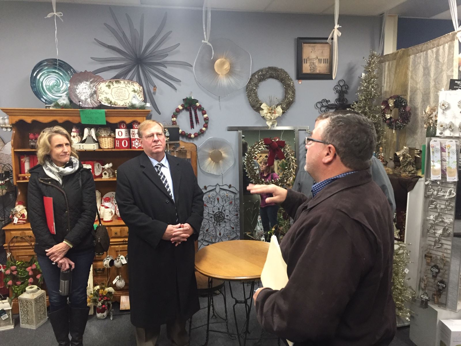 Legislators visit Elkader business 